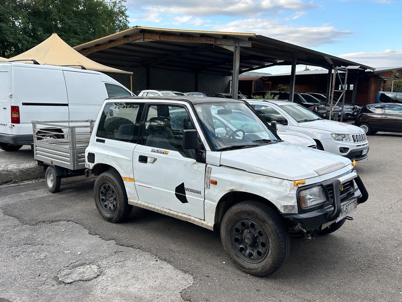 Suzuki Vitara 1.6 con carrello omologato