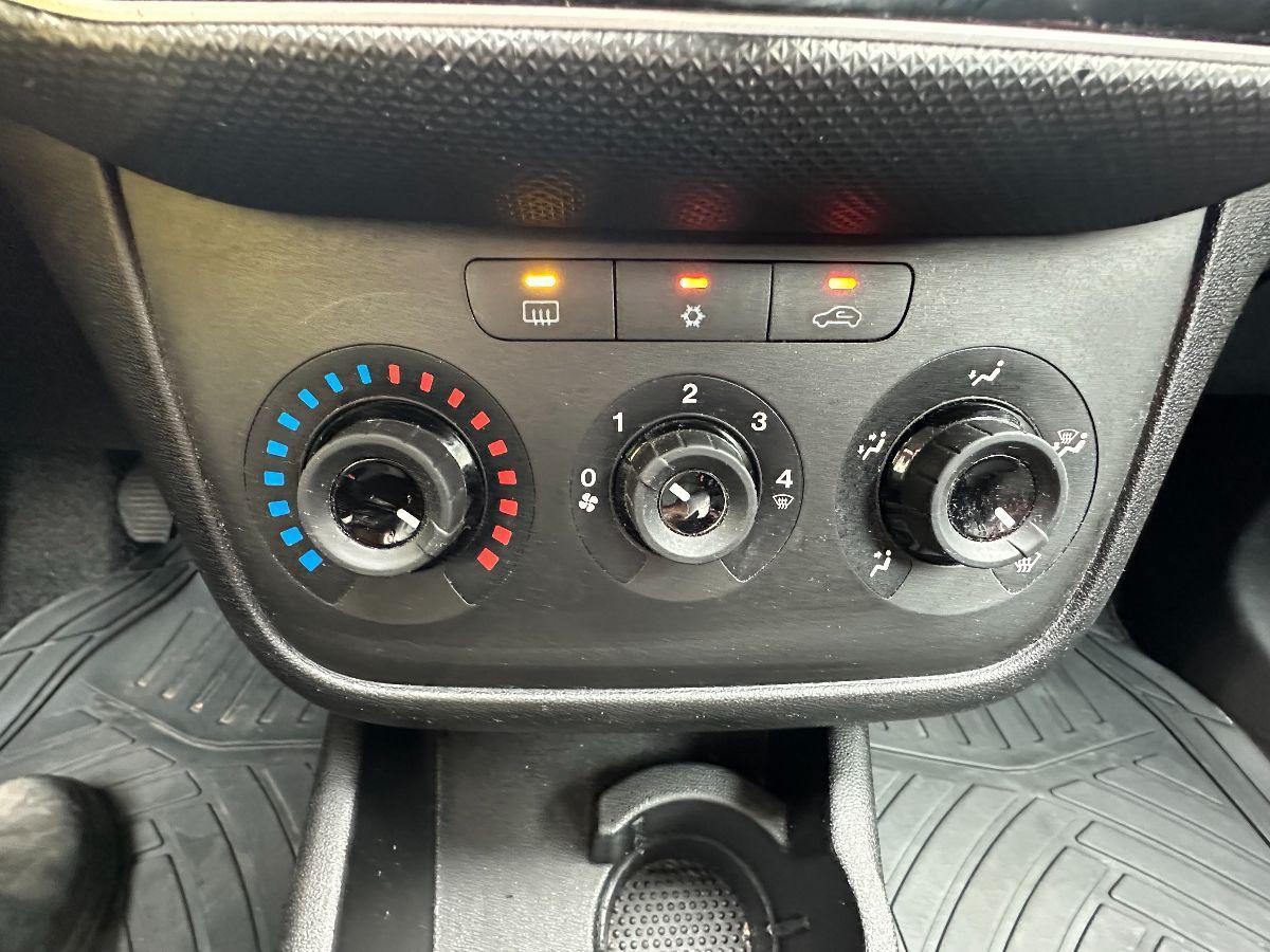 FIAT - Punto - 1.2 8V 5p. Street