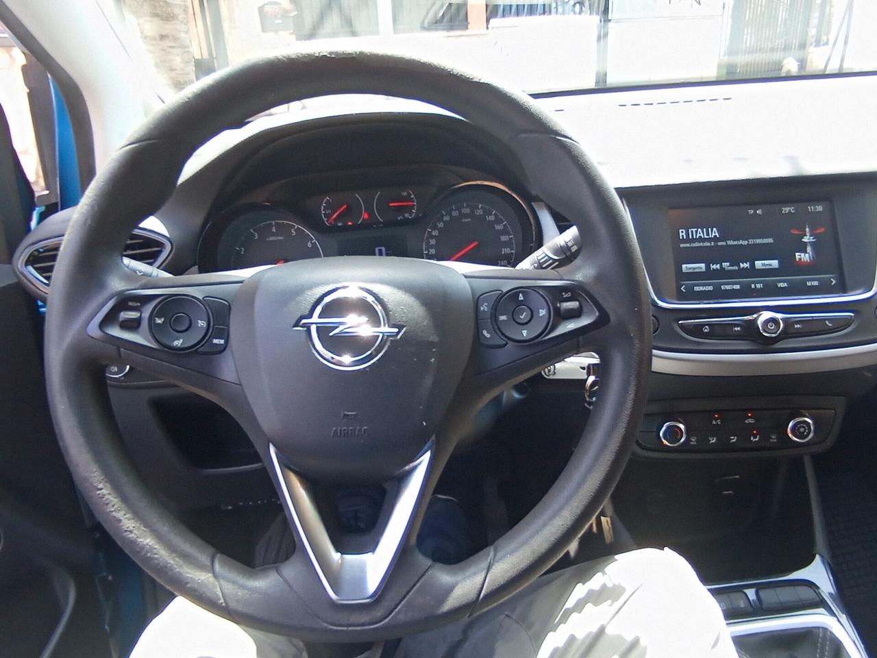 Opel Crossland X 1.2 Advance offerta del mese