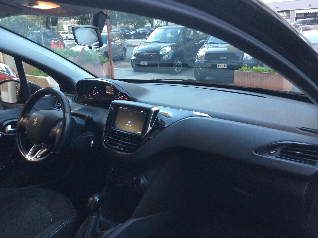 Peugeot 208 PureTech 82 3 porte Allure