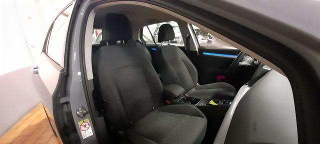 VOLKSWAGEN Golf 1.0 eTSI EVO DSG Life MHEV