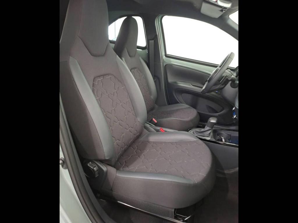 Toyota Aygo X 1.0 Lounge S-CVT