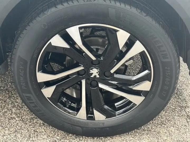 Peugeot 2008 PureTech 100 S&S Allure