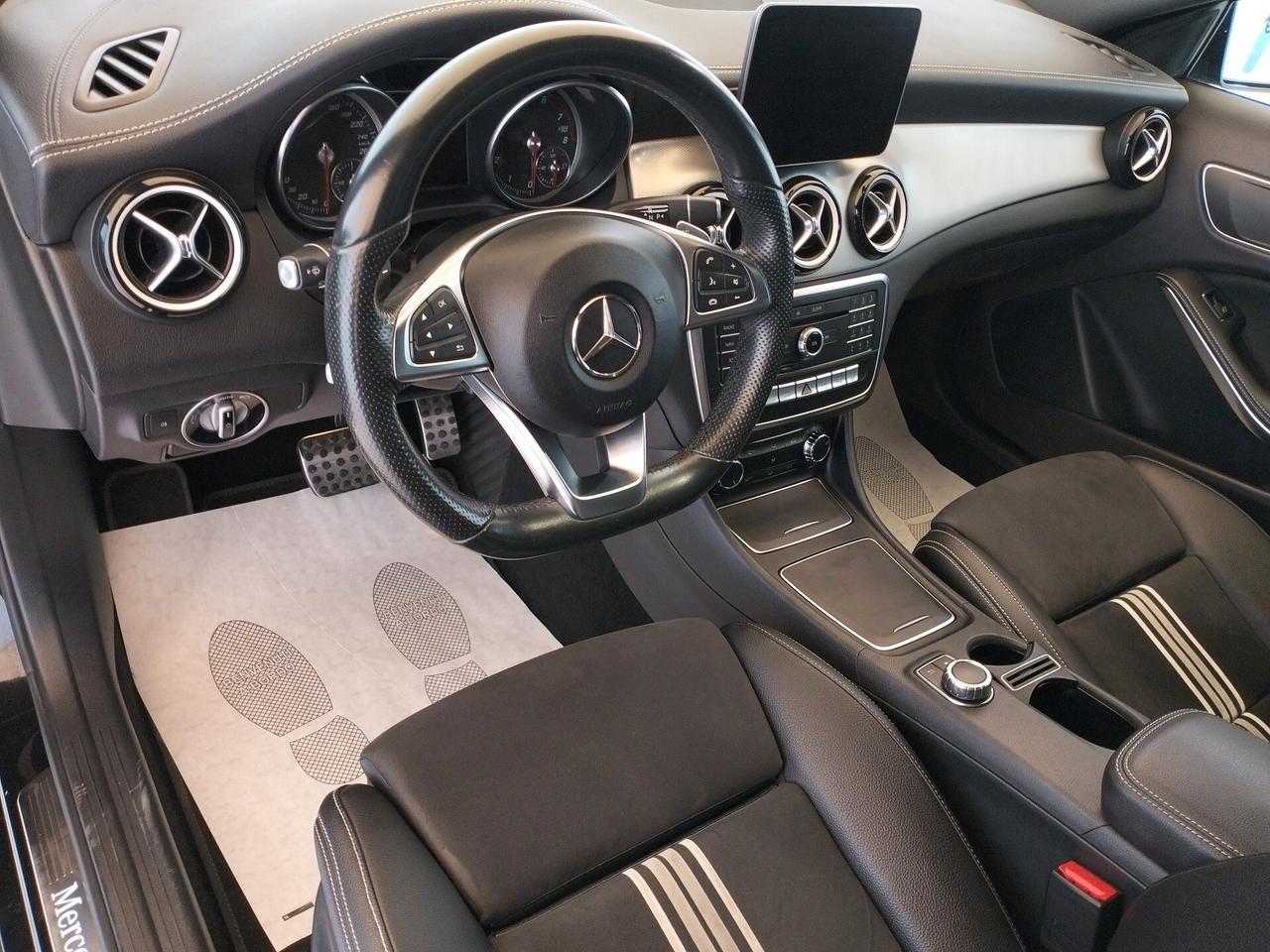 Mercedes-benz GLA 180 Night Edition- NEOPATENTATI