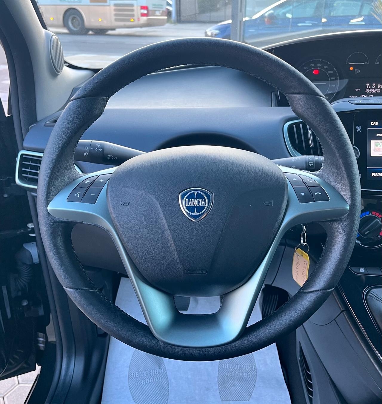 Lancia Ypsilon 1.0 FireFly 5 porte S&S Hybrid Gold