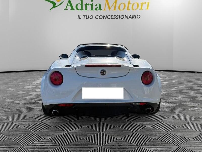 Alfa Romeo 4C 1750 TBi