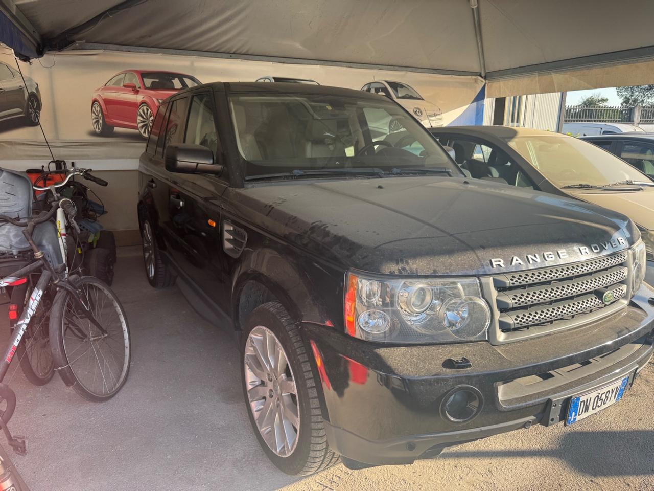 Land Rover has 3.6 TDV8 HSE Autocarro