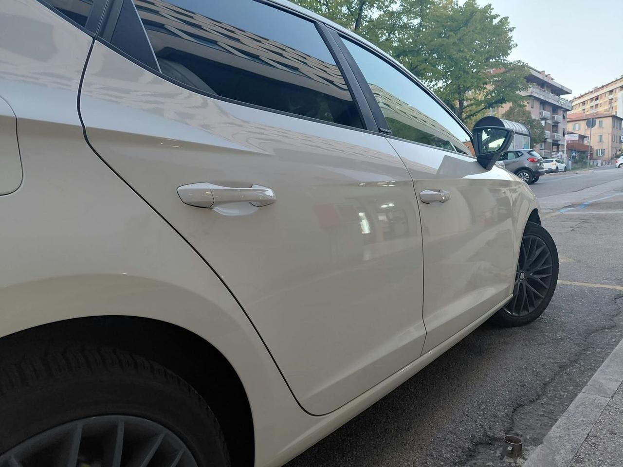 Seat Leon 1.6 tdi Connect CV 110 #50343