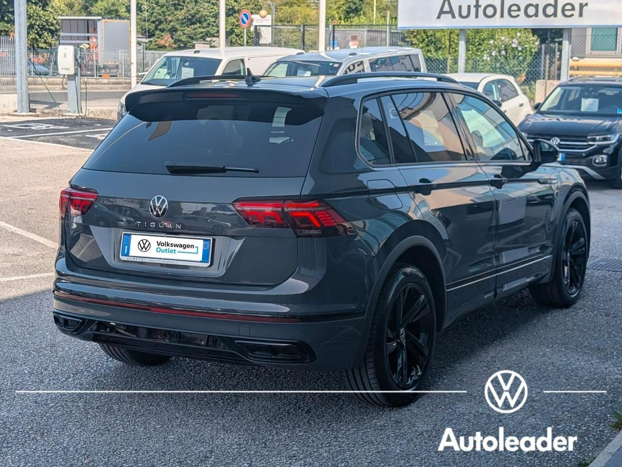 Volkswagen Tiguan R-Line 2.0 TDI 150 CV SCR DSG SOLO 27.000 Km