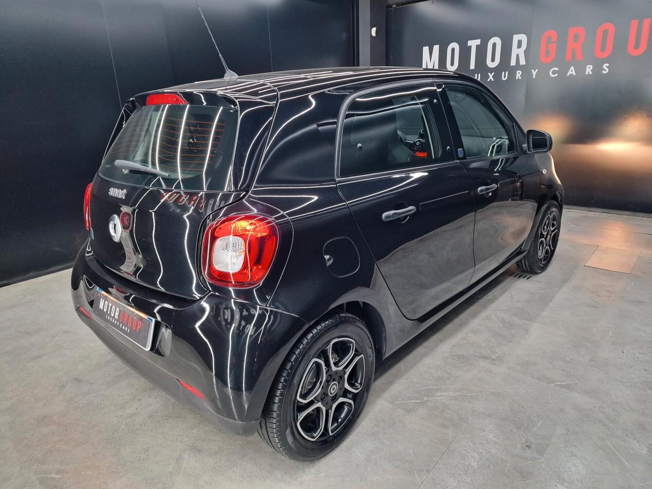 Smart ForFour EQ Passion Tetto Panoramico