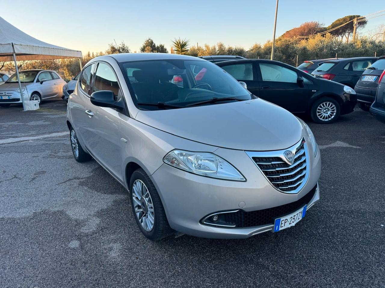 Lancia Ypsilon 1.2 69 CV 5p S&S Platinum 2013
