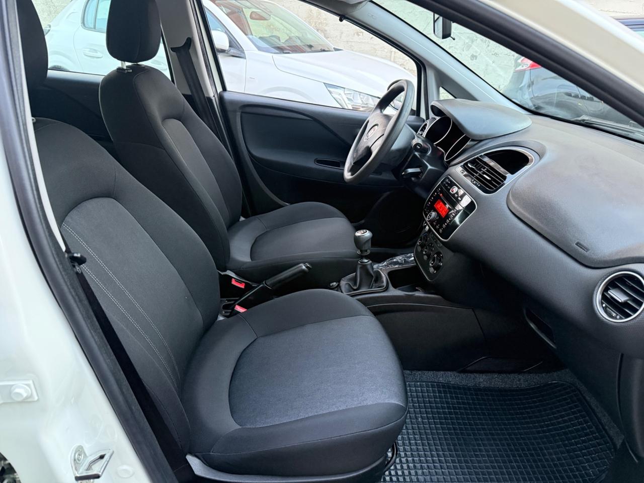 Fiat Punto 1.2benzina 8V 5 porte - 2016