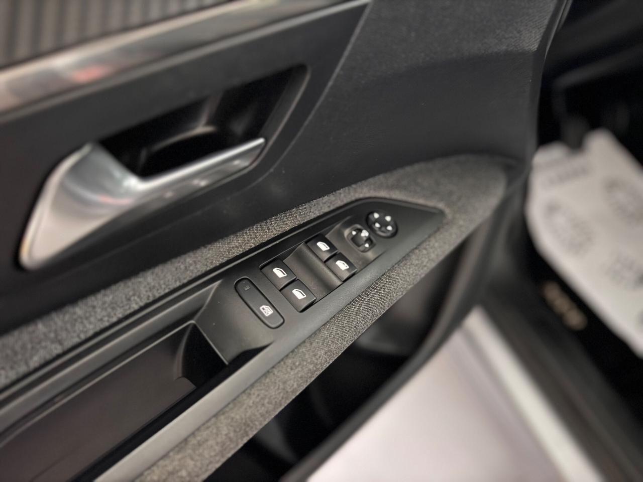 Peugeot 3008 BlueHDi 130 S&S Active