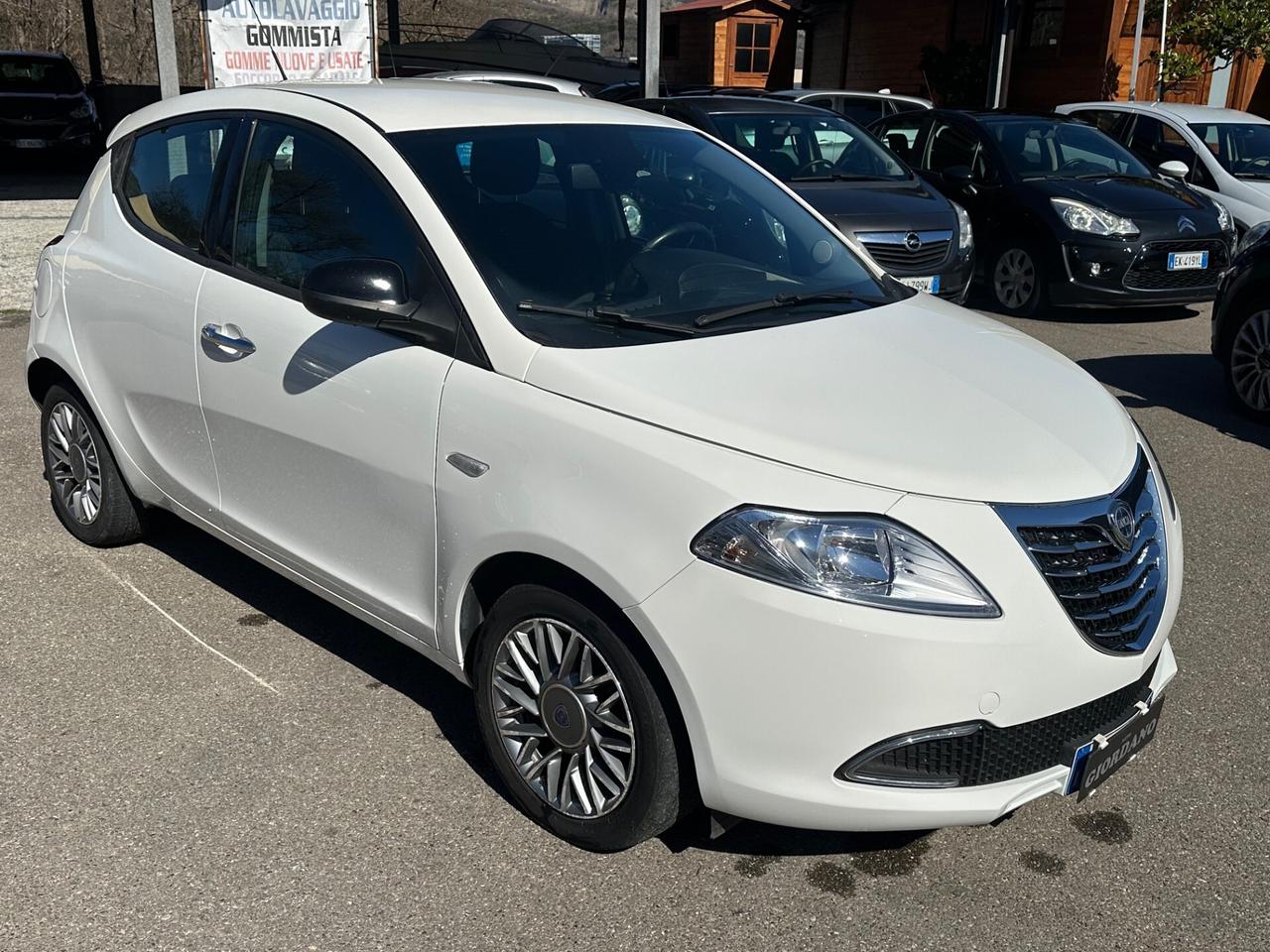 Lancia Ypsilon 1.3 MJT 95 CV 5 porte S&S