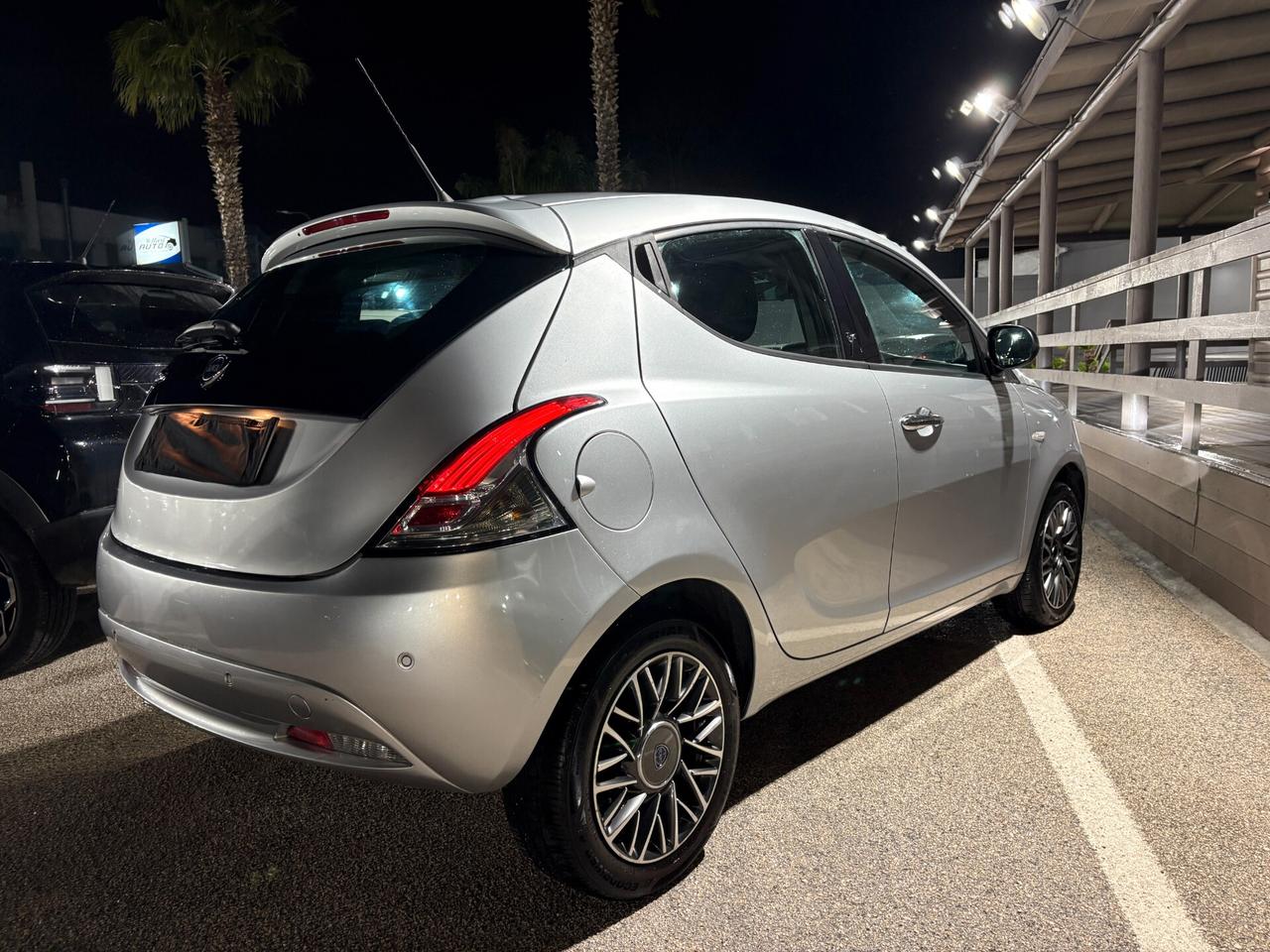 Lancia Ypsilon 1.3 MJT 16V 95 CV 5 porte S&S Platinum