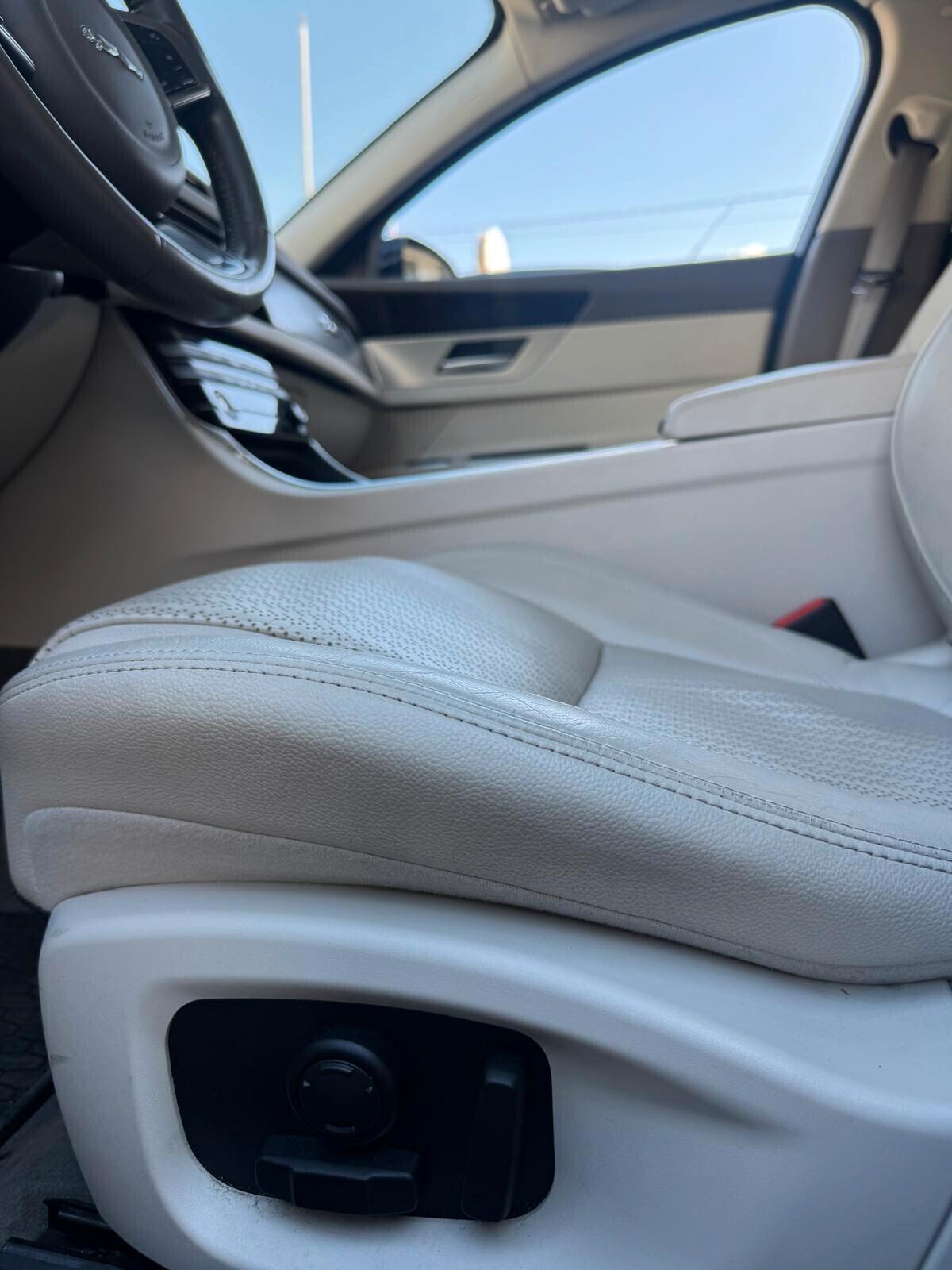 Jaguar XF 3.0 D V6 300 CV cambio automatico Prestige