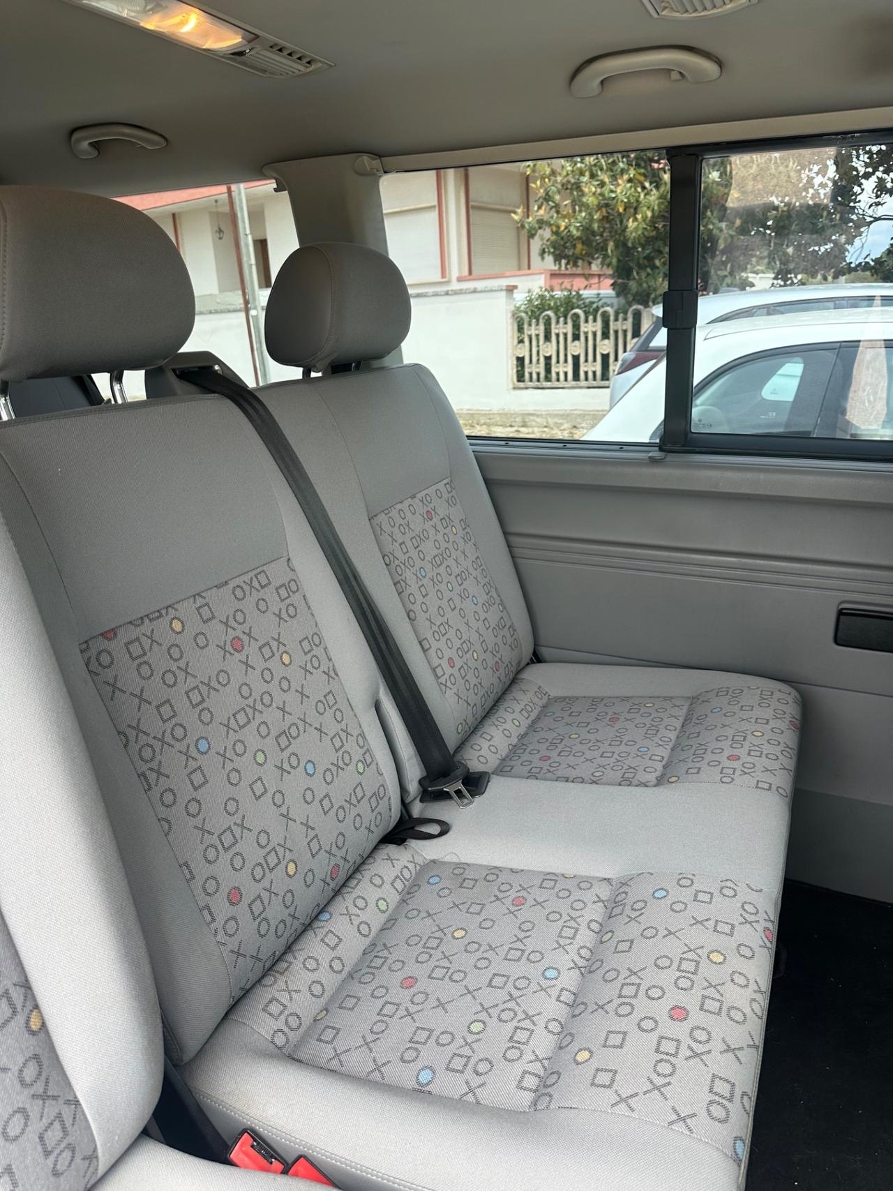 Volkswagen T5 Caravelle 2.5 TDI 8 posti