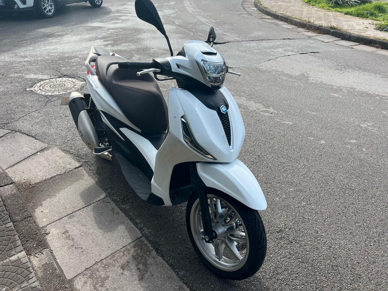 Piaggio Beverly 300 300 hpe