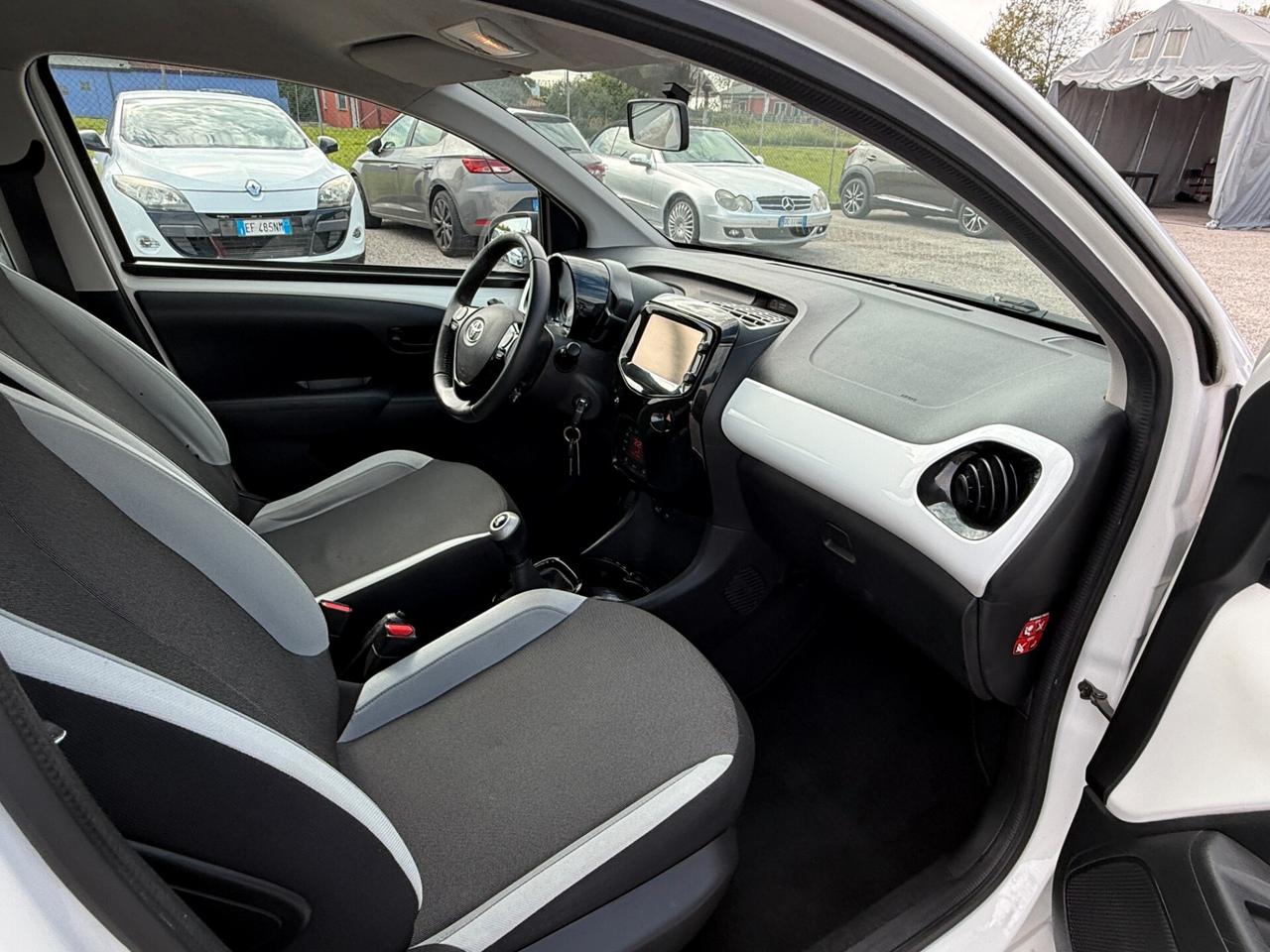 Toyota Aygo 1.0 Benzina 69 CV 5 porte x-play
