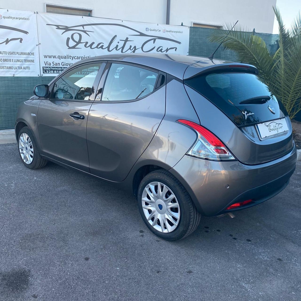 Lancia Ypsilon 1.2 69 CV 5 porte S&S Gold