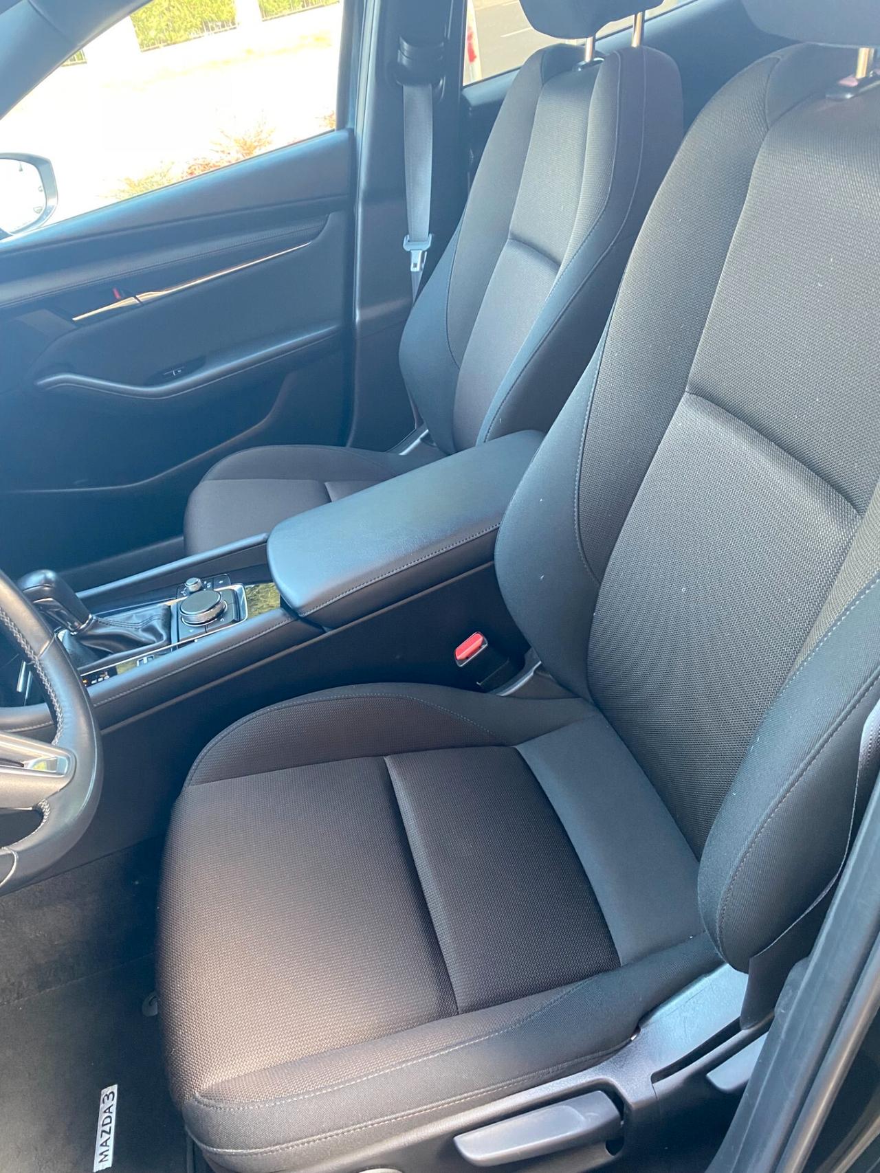 Mazda 3 Mazda3 2.0L e-Skyactiv-X M Hybrid 4p. Exclusive