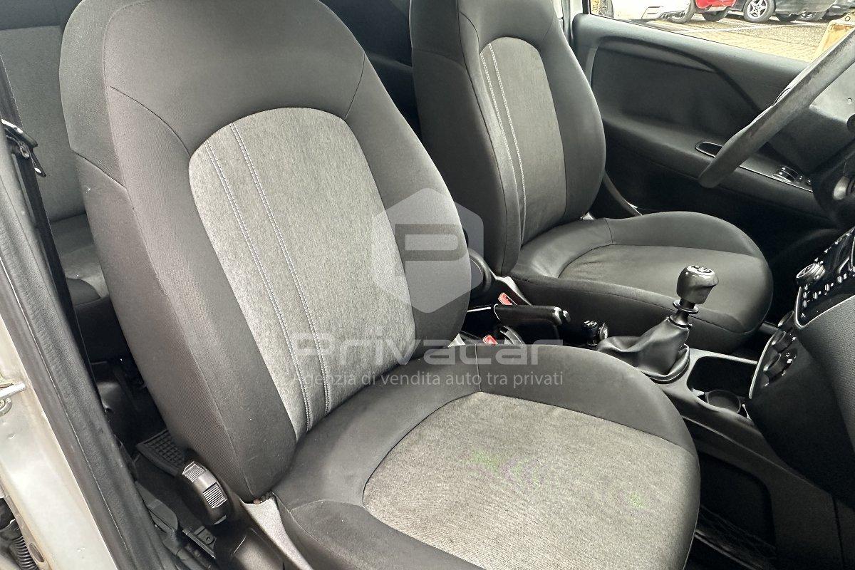 FIAT Punto 1.4 8V 5 porte Natural Power Street