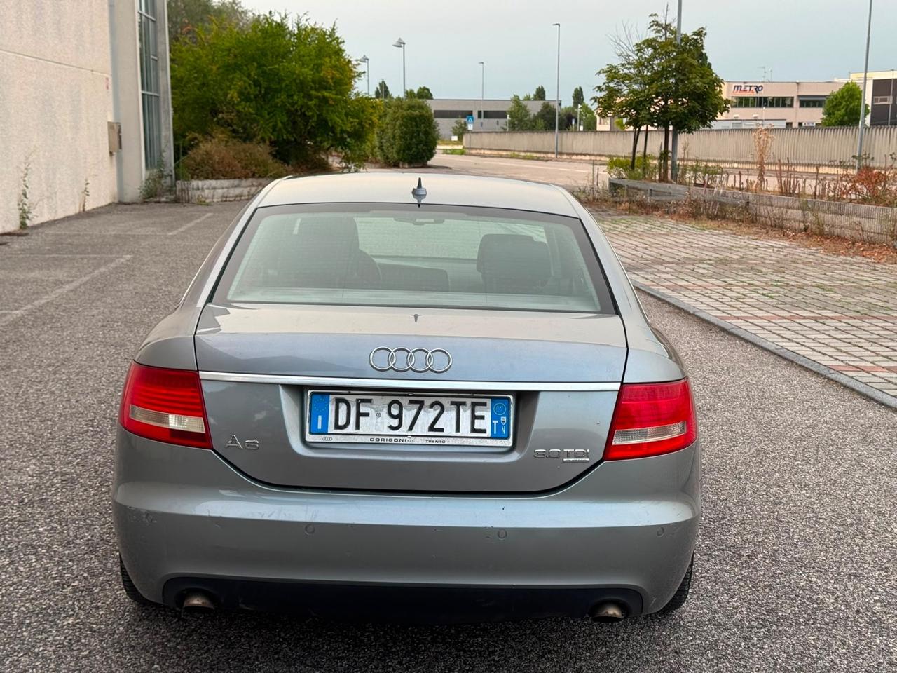 Audi A6 3.0 V6 TDI F.AP. quattro(Soffietto/sospensione destra con problemi )