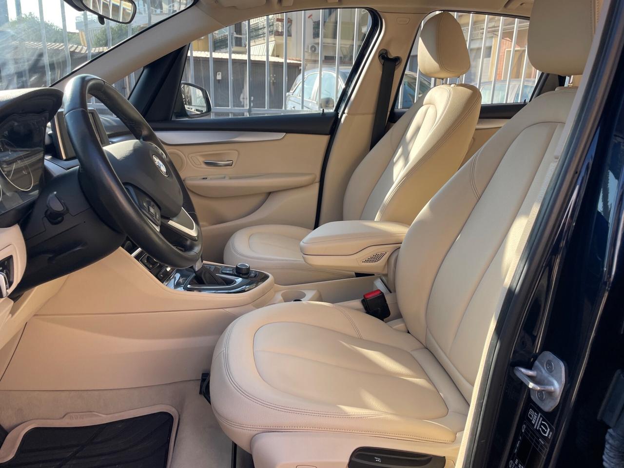 Bmw 2er Active Tourer 218d Luxury