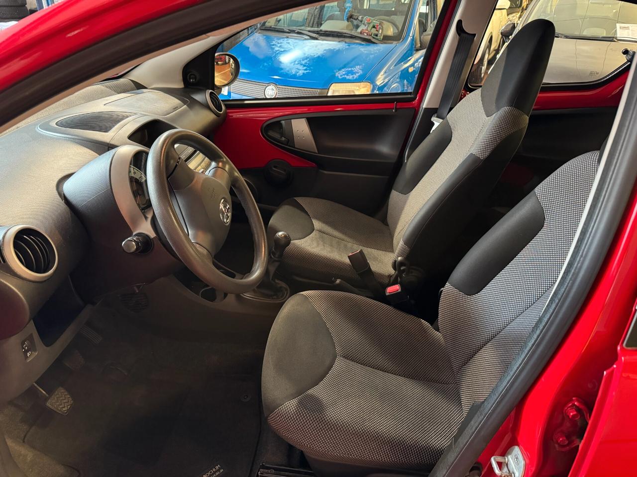 Toyota Aygo 1.0 12V VVT-i 5 porte Active Connect