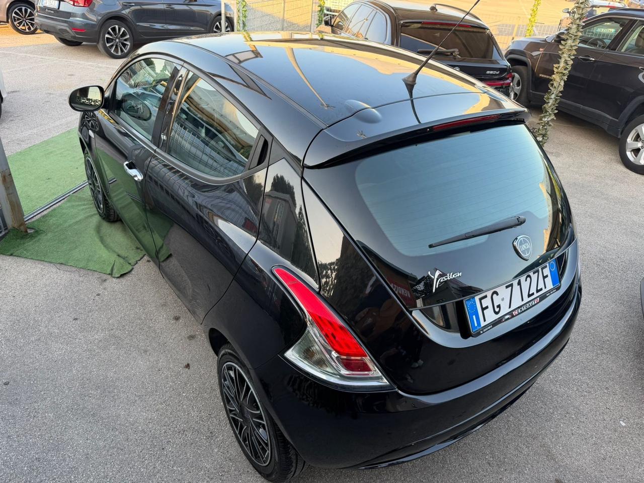 Lancia Ypsilon 1.2 69CV 5Gold 2017 nuova garanzia