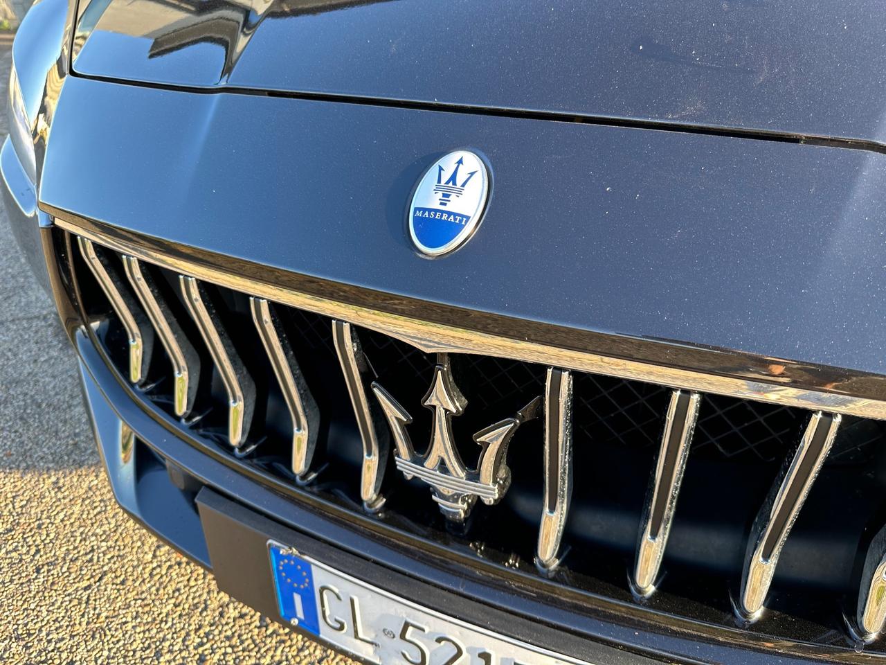 Maserati Ghibli 330 CV MHEV GT