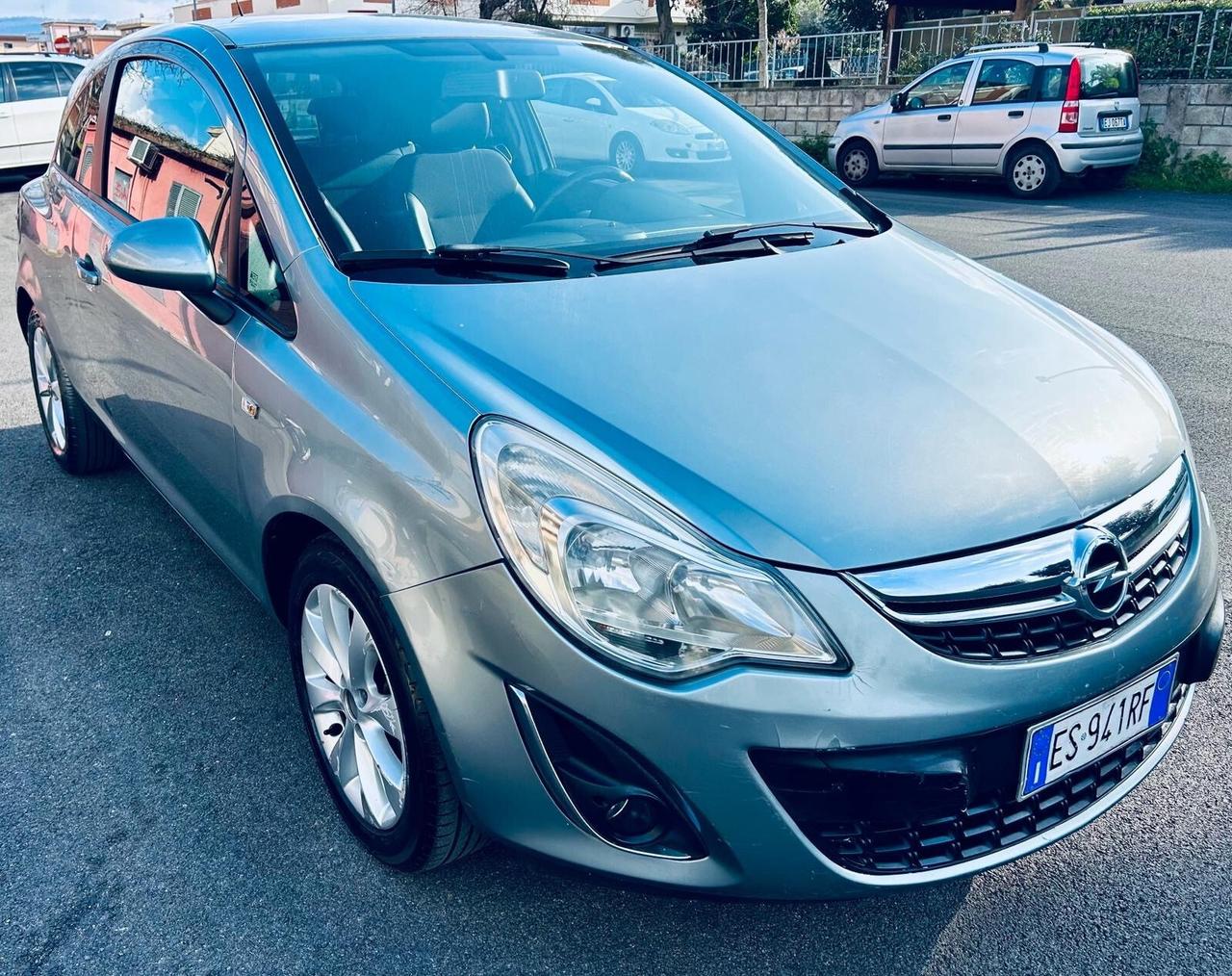 Opel Corsa 1.2 85CV GPL DELLA CASA