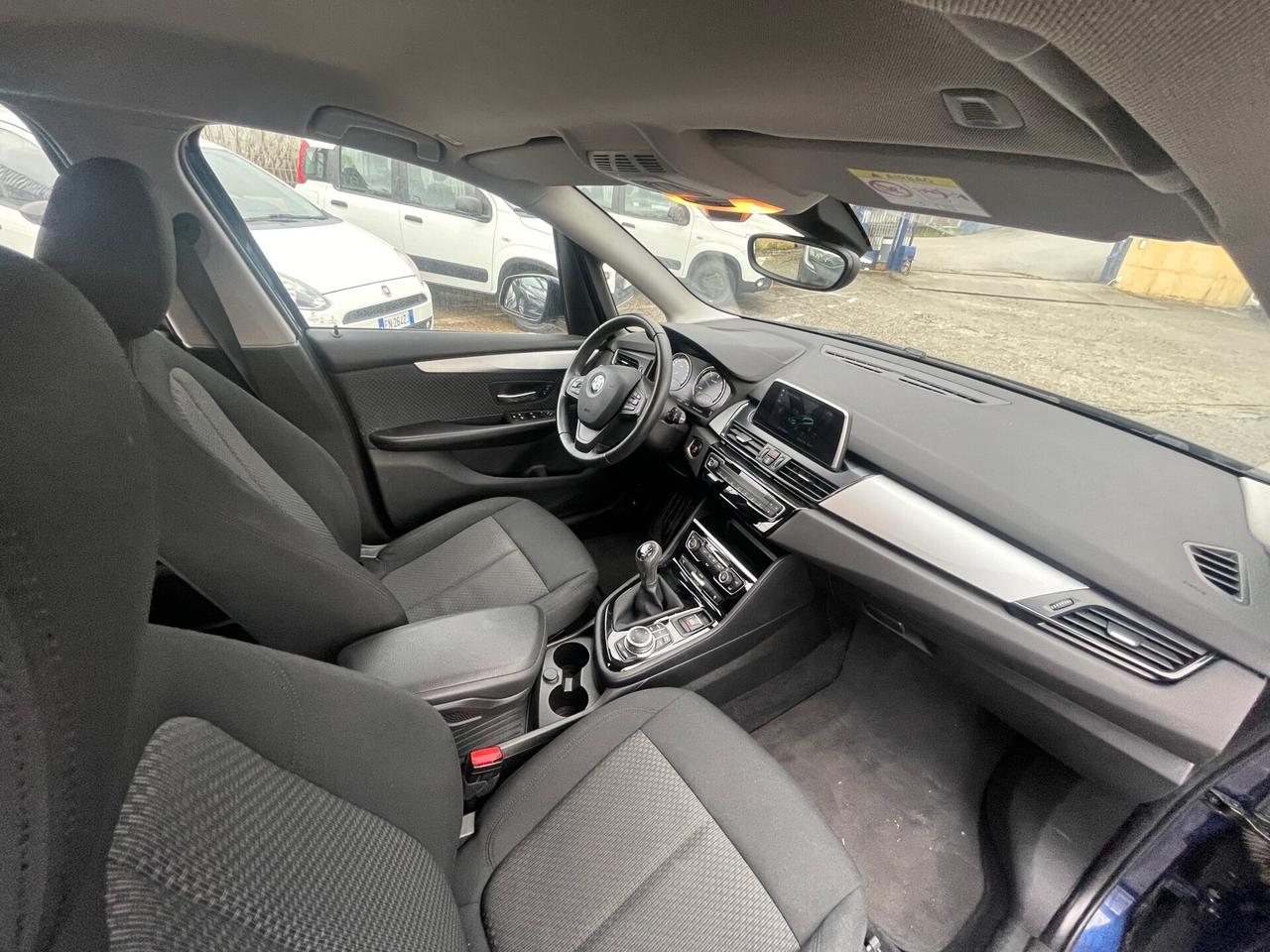 Bmw Tourer 216d BIXENO-NAVI-RADAR