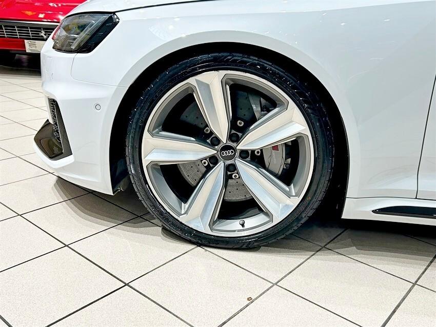 Audi RS 4 Avant