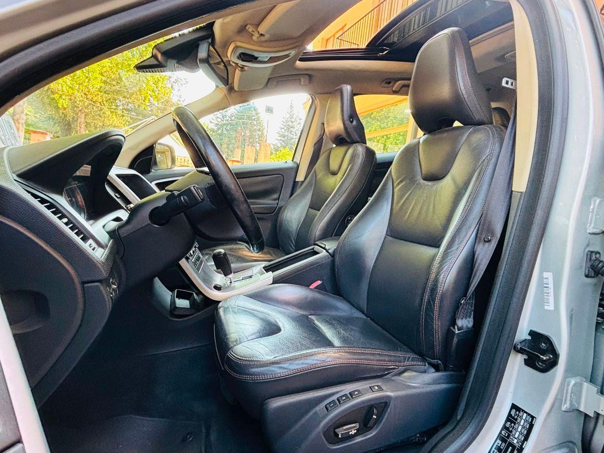 Volvo XC60 2.4 D5 Automatica AWD Tetto Summum