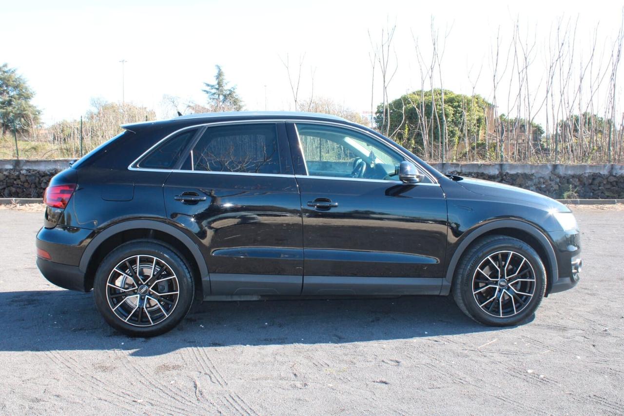 Audi Q3 Business Plus 2.0 TDI neo patentati