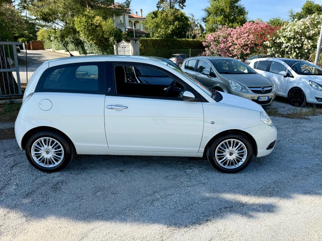 Lancia Ypsilon 1.2 Benzina 73milaKM Neopatentati