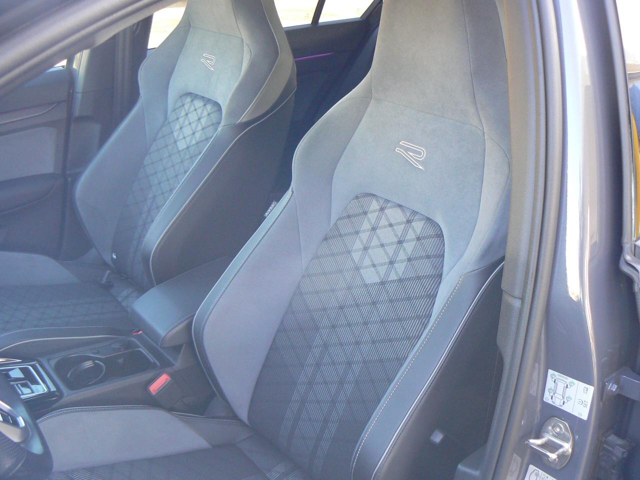 Volkswagen Golf 2.0 TDI 150 CV DSG SCR R-Line Plus