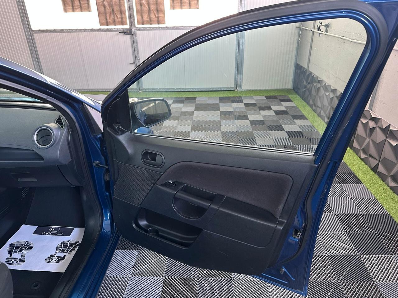 Ford Fiesta 1.4 TDCi 5p. Titanium
