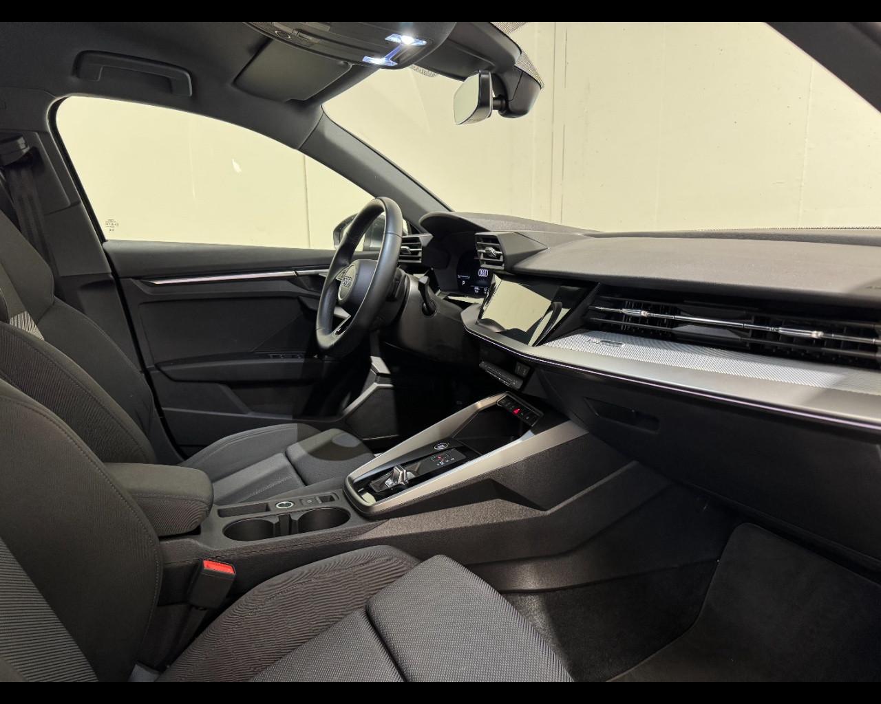 AUDI A3 SPORTBACK 35 TDI S-TRONIC S LINE EDITION