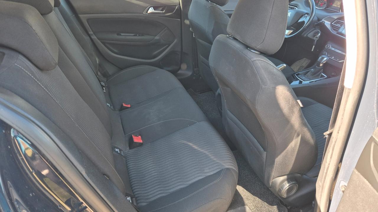 Peugeot 308 BlueHDi 120 S&S EAT6 Allure