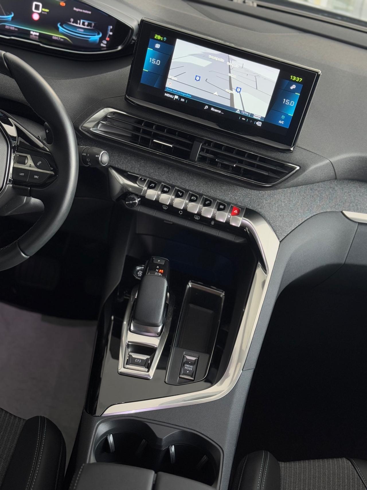 Peugeot 3008 1.6 PLUG-IN HYBRID 300 e-EAT8 GT
