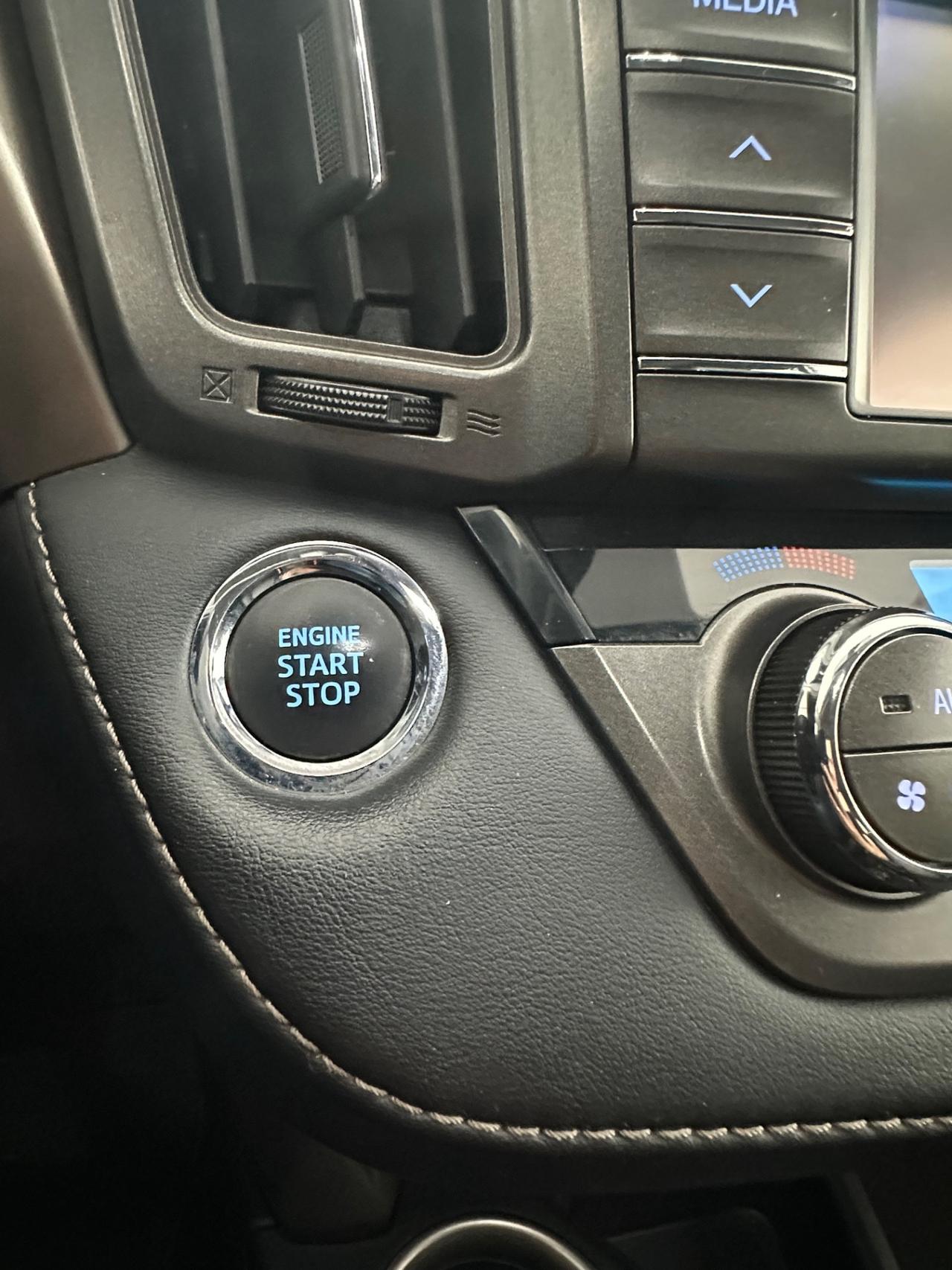 Toyota RAV 4 RAV4 2.2 D-CAT A/T 4WD Lounge