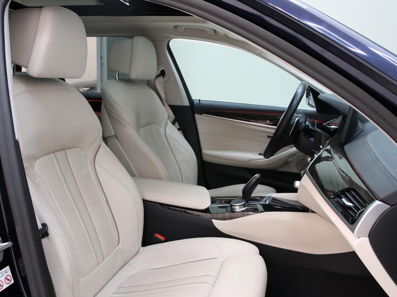 BMW 530d Serie 5 Touring Luxury mhev 48V auto IVA ESPOSTA