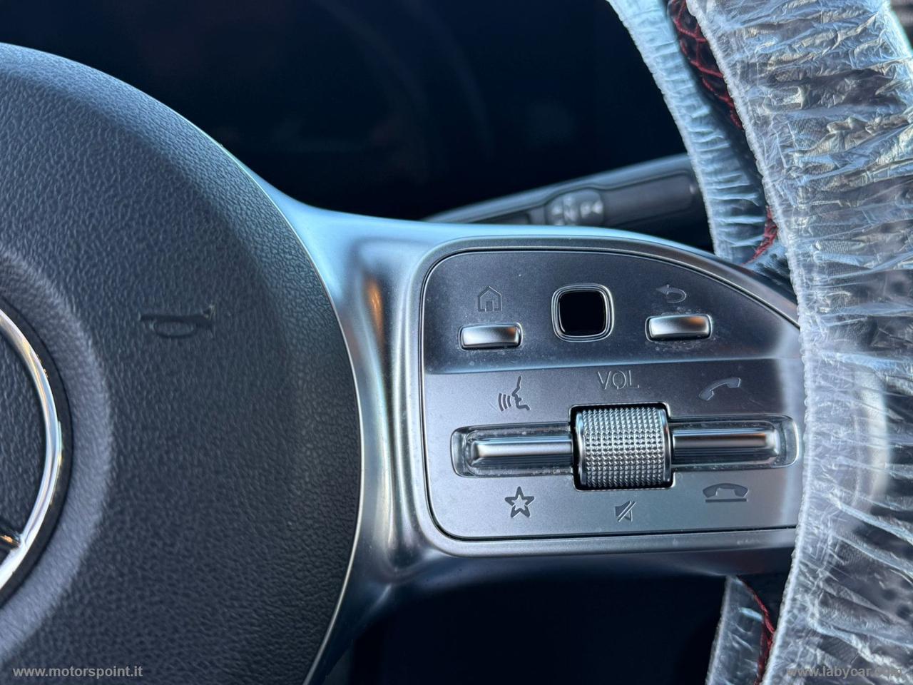 MERCEDES-BENZ GLA 180 d Automatic Premium