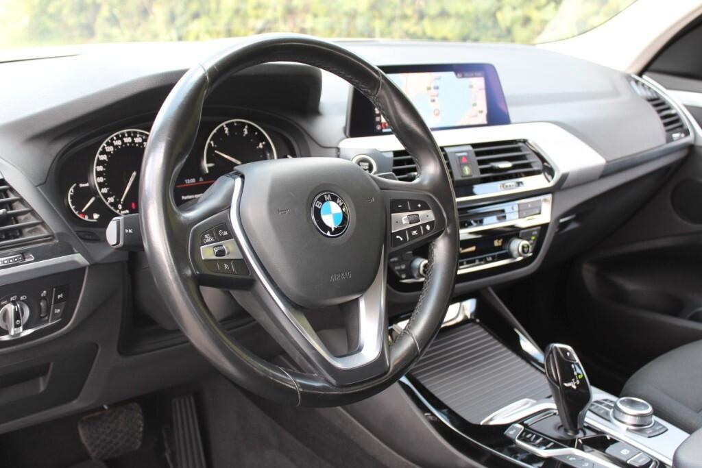BMW X3 xDrive 20d 190cv *CAMERA *CARPLAY