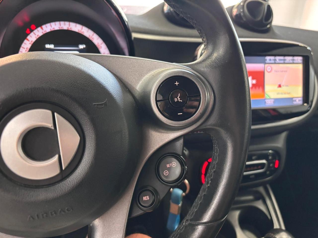 SMART FORFOUR 1.0 TWINAMIC PASSION