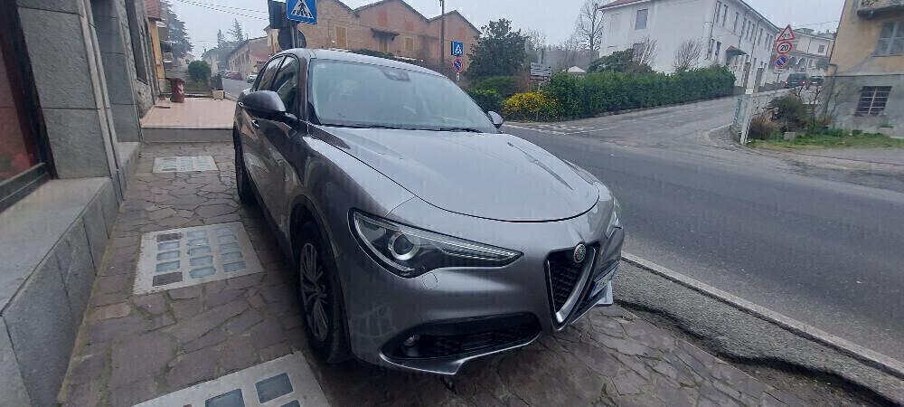 Alfa Romeo Stelvio 2.2 Turbodiesel 210 CV AT8 Q4 Executive