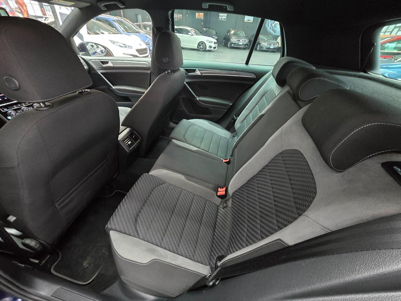 VOLKSWAGEN GOLF R-Line 1.0 TURBO BENZINA 116CV 5p.