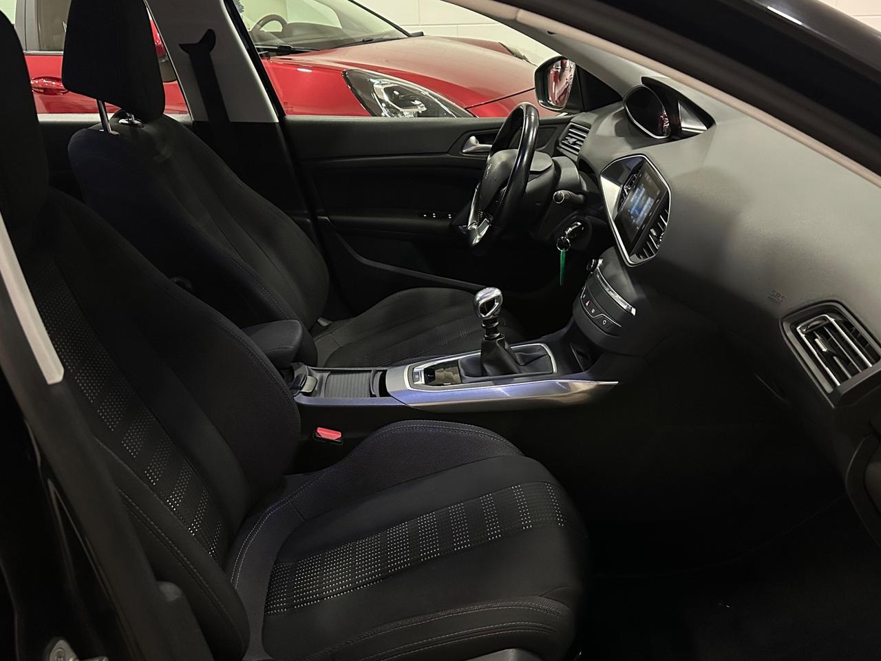 Peugeot 308 BlueHDi 120 S&S SW Allure